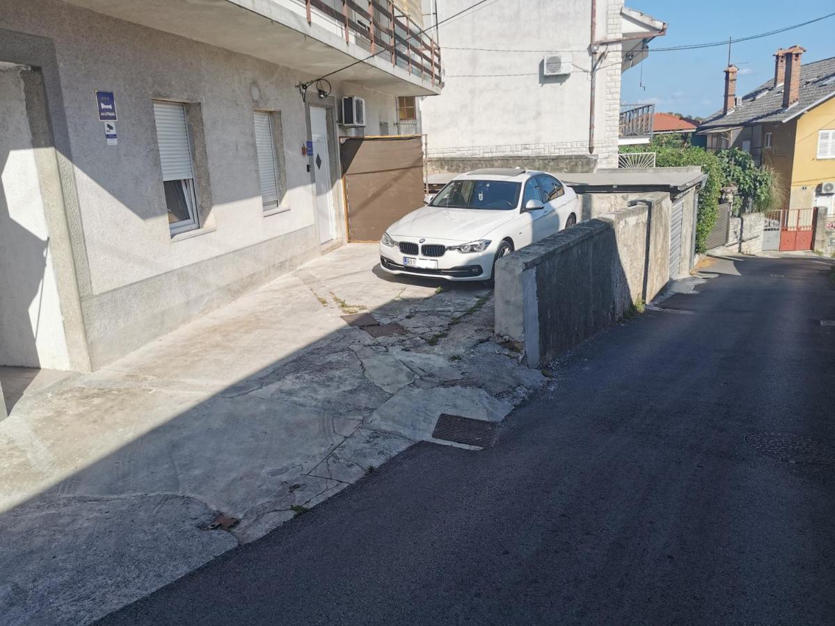 Apartment Rino Rijeka Exteriör bild